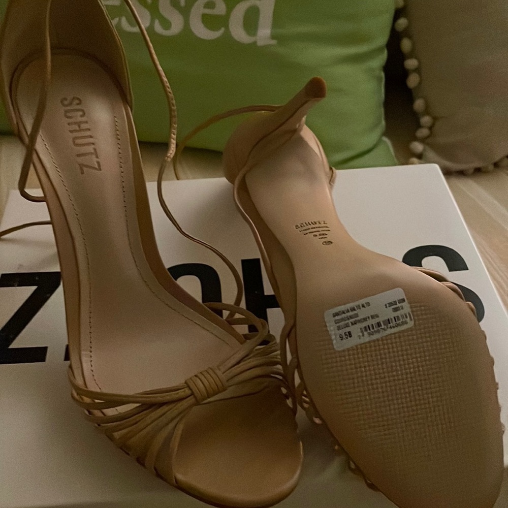 New never worn Schutz sandals